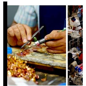 This are hands of Artisans who make this beautiful Jewelry every piece’s unique